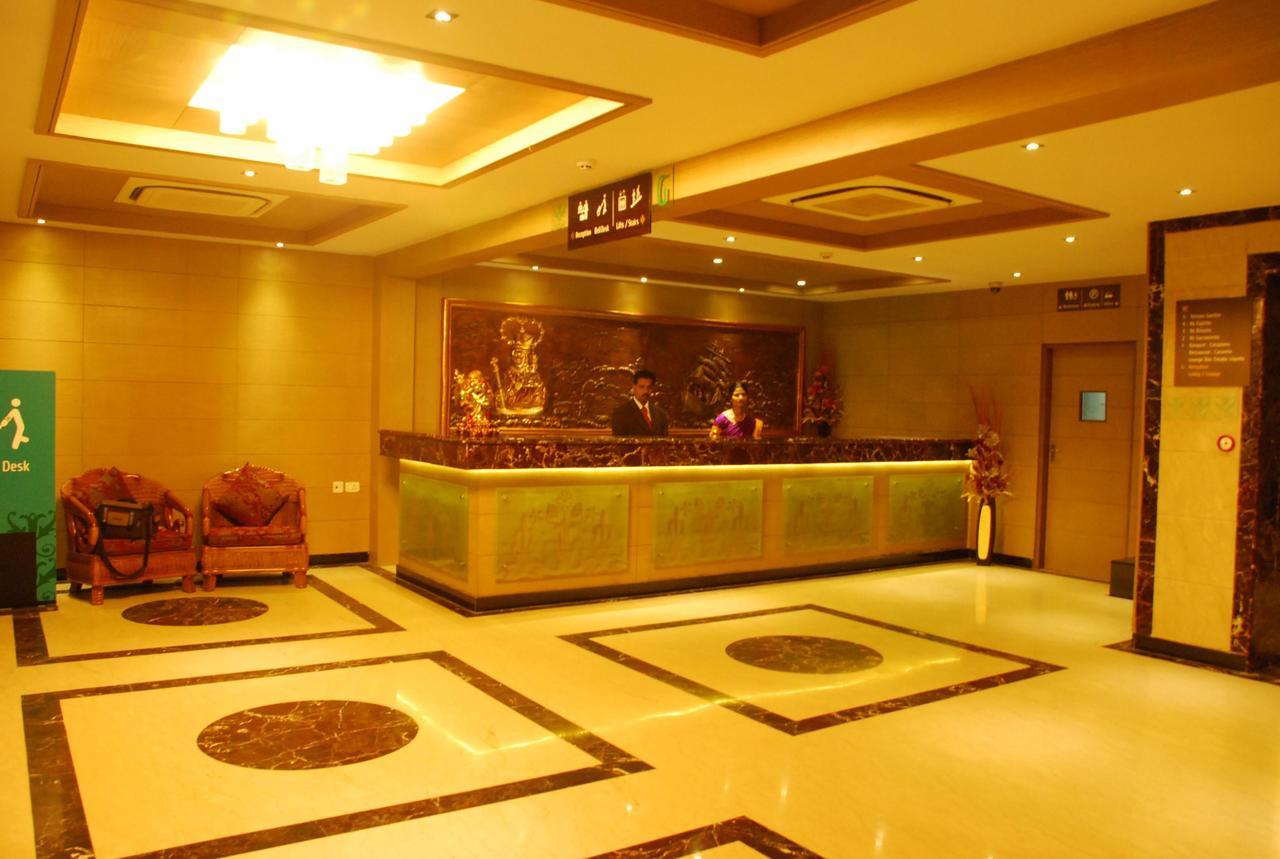Clinton Park Inn Velankanni Exterior photo
