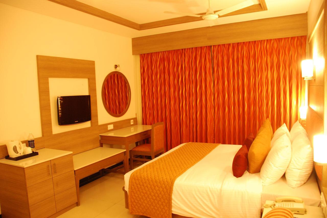 Clinton Park Inn Velankanni Exterior photo